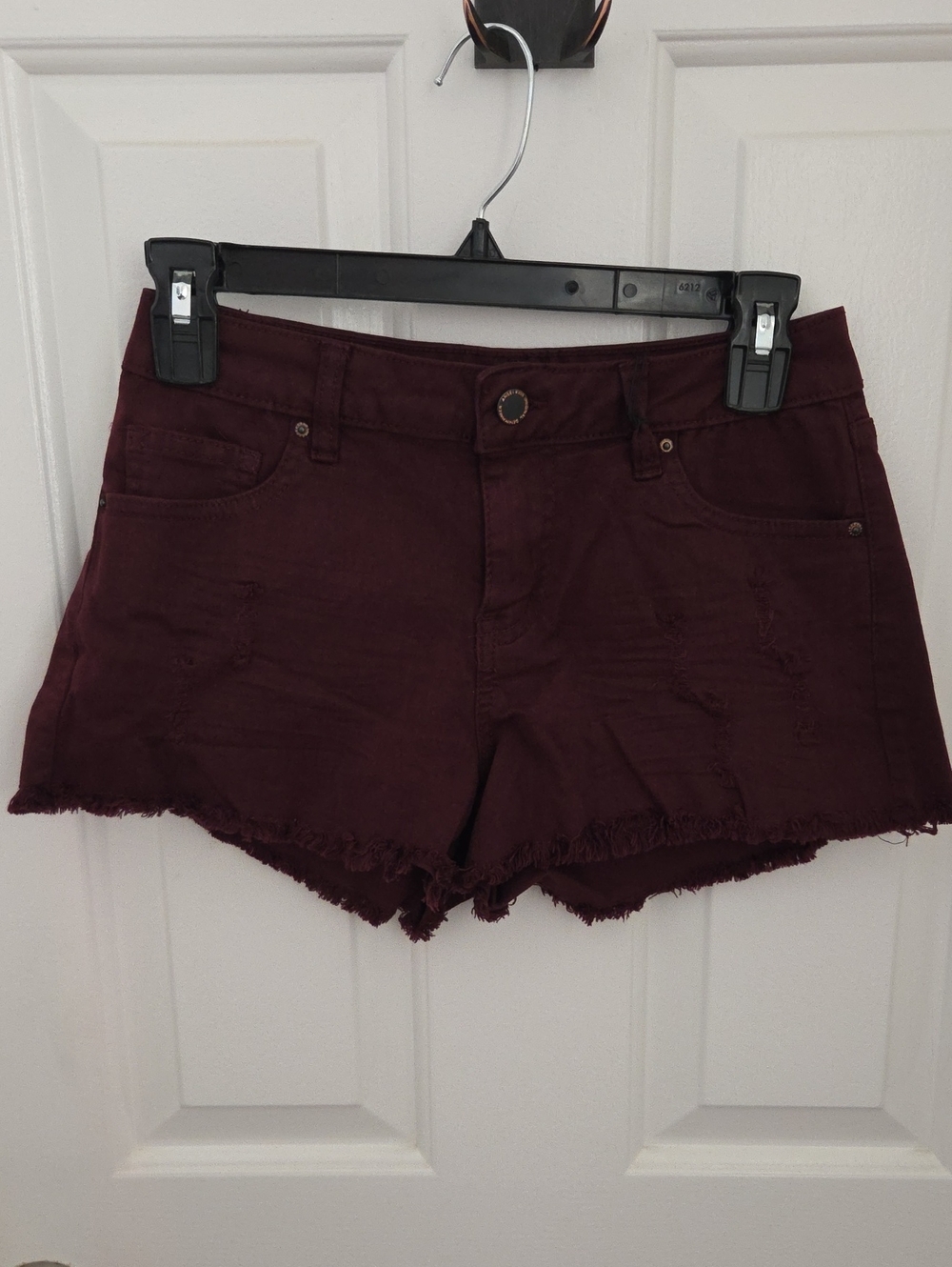 Women's Juniors Maroon Frayed Hem Denim Shorts size 3